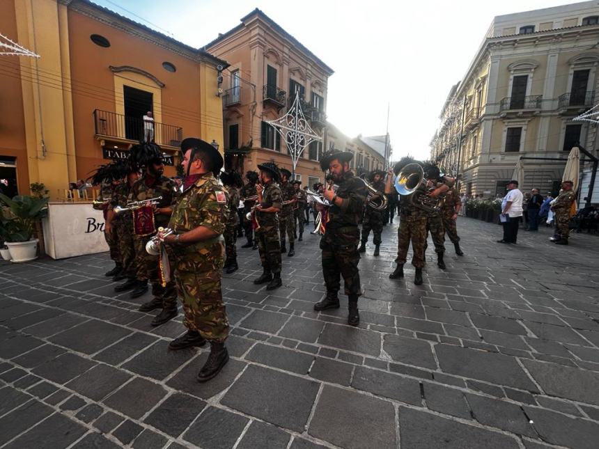 La  Brigata Marina San Marco omaggia Vasto nella festa di San Michele