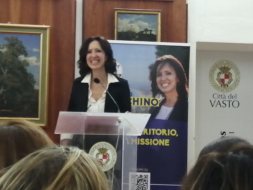 La campagna elettorale di Sabrina Bocchino parte da Vasto: "Abruzzo regione competitiva" 