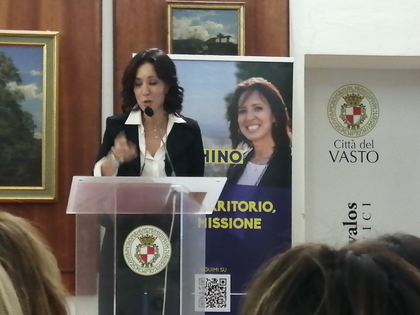 La campagna elettorale di Sabrina Bocchino parte da Vasto: "Abruzzo regione competitiva" 