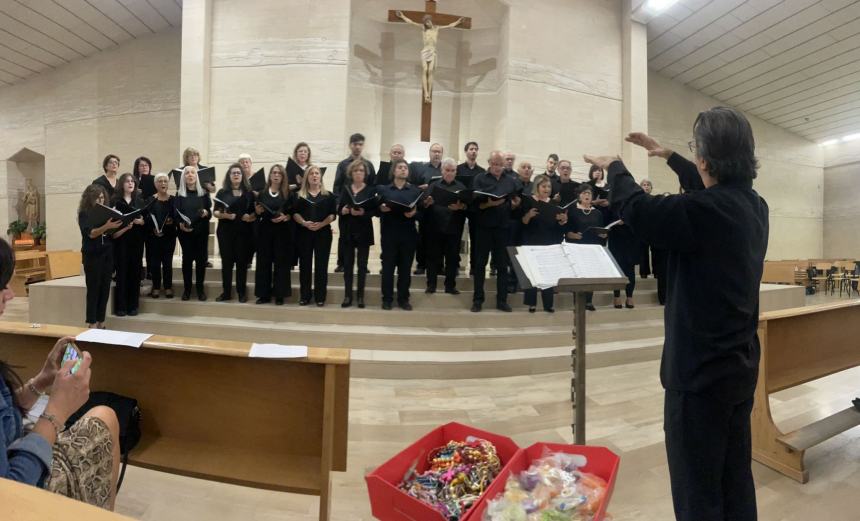 Grande partecipazione alla preghiera in musica nella chiesa San Giovanni Bosco