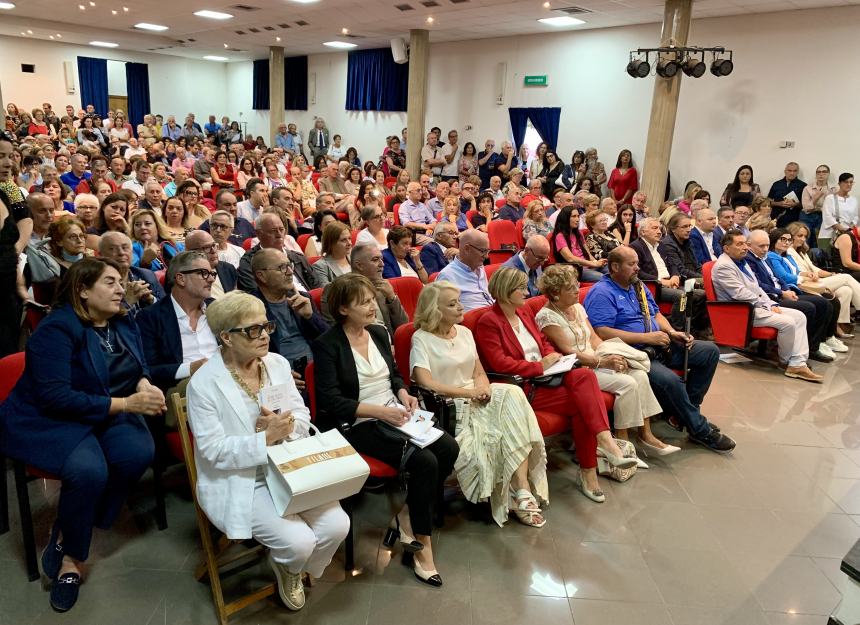 "Come goccia su una foglia" di Tiziana Magnacca, Letta: “Un manuale di buona politica”