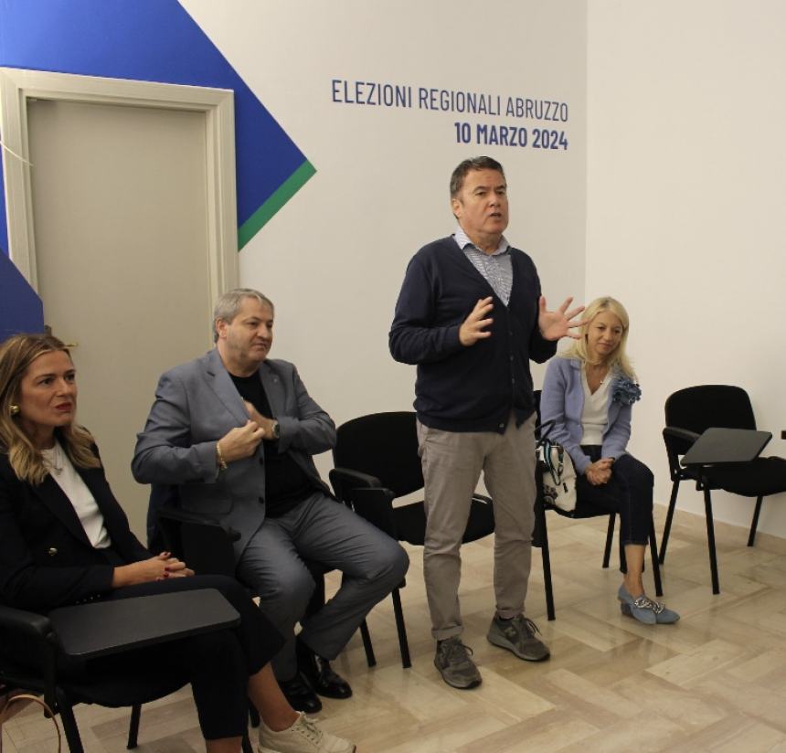 Marcovecchio inaugura la sede elettorale a San Salvo: "Sanità tra le priorità"