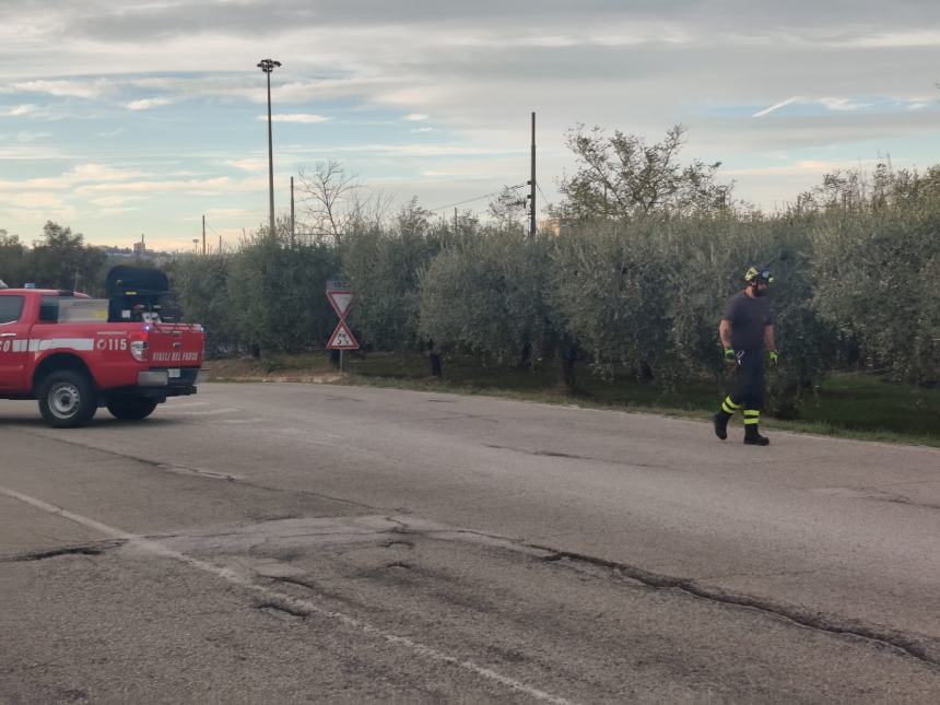 L'incendio in prossimità dei binari