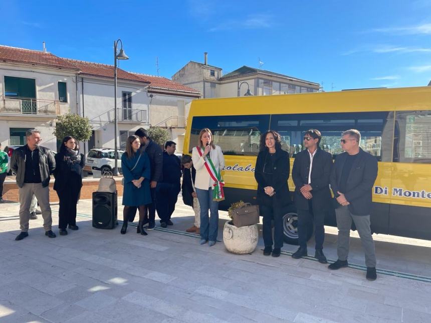 Nuovo scuolabus a Monteodorisio: “Una politica che lavora insieme per il bene del paese”