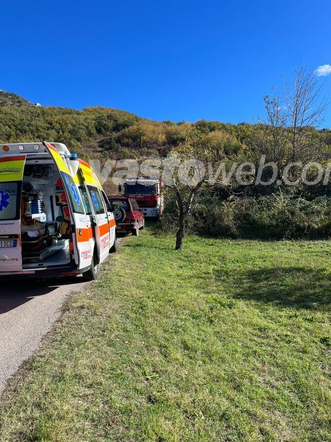85enne finisce in una scarpata con l' auto a Schiavi di Abruzzo e muore