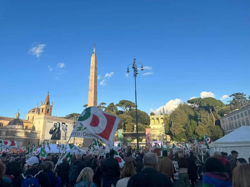 "Oltre 500 abruzzesi alla manifestazione del Pd a Roma, in tanti dal Vastese"