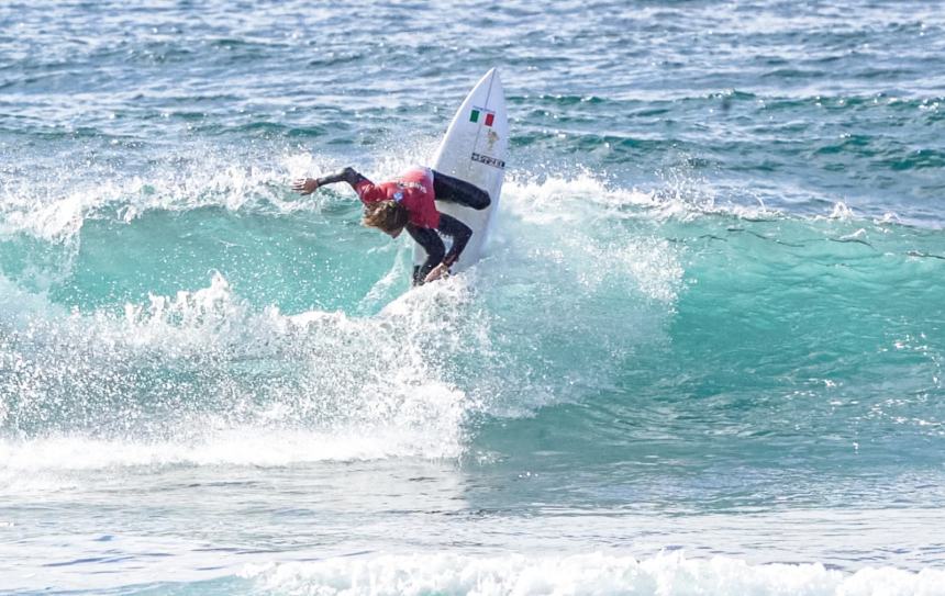 Il pescarese Edoardo Papa diventa in Sardegna campione  d'Italia di Surf 