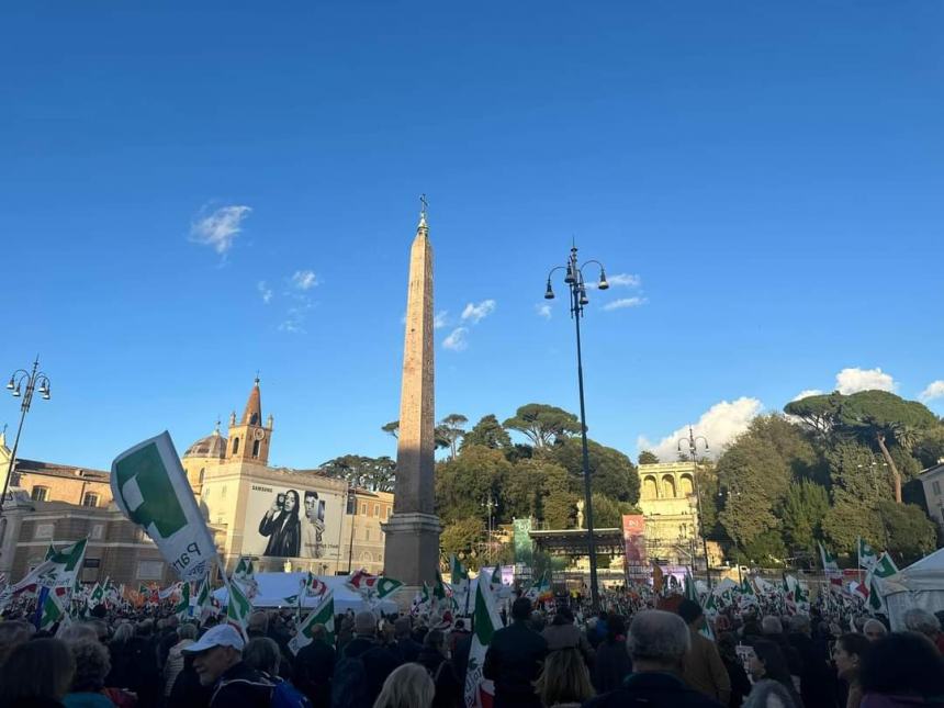 "Oltre 500 abruzzesi alla manifestazione del Pd a Roma, in tanti dal Vastese"