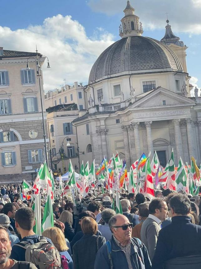 "Oltre 500 abruzzesi alla manifestazione del Pd a Roma, in tanti dal Vastese"