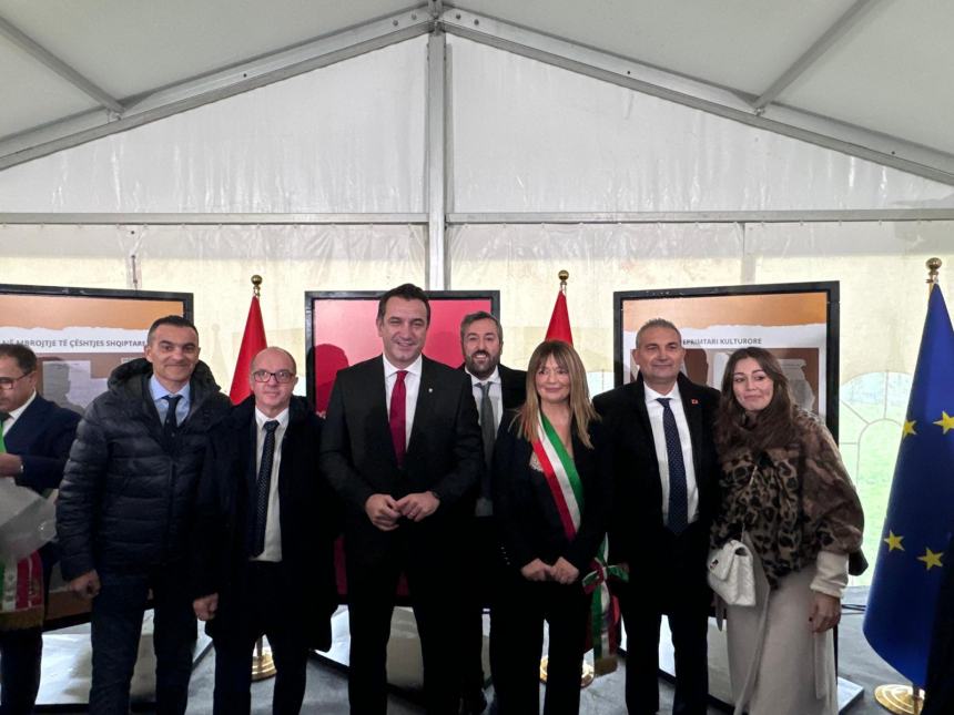 La delegazione di Ururi a Tirana