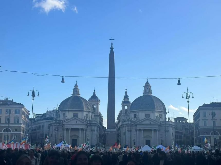 "Oltre 500 abruzzesi alla manifestazione del Pd a Roma, in tanti dal Vastese"