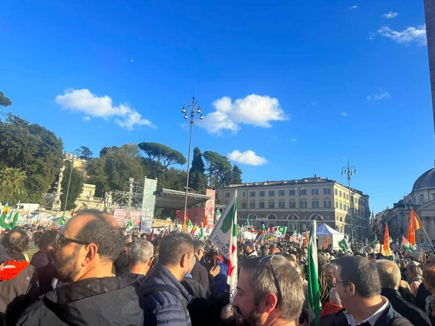 "Oltre 500 abruzzesi alla manifestazione del Pd a Roma, in tanti dal Vastese"