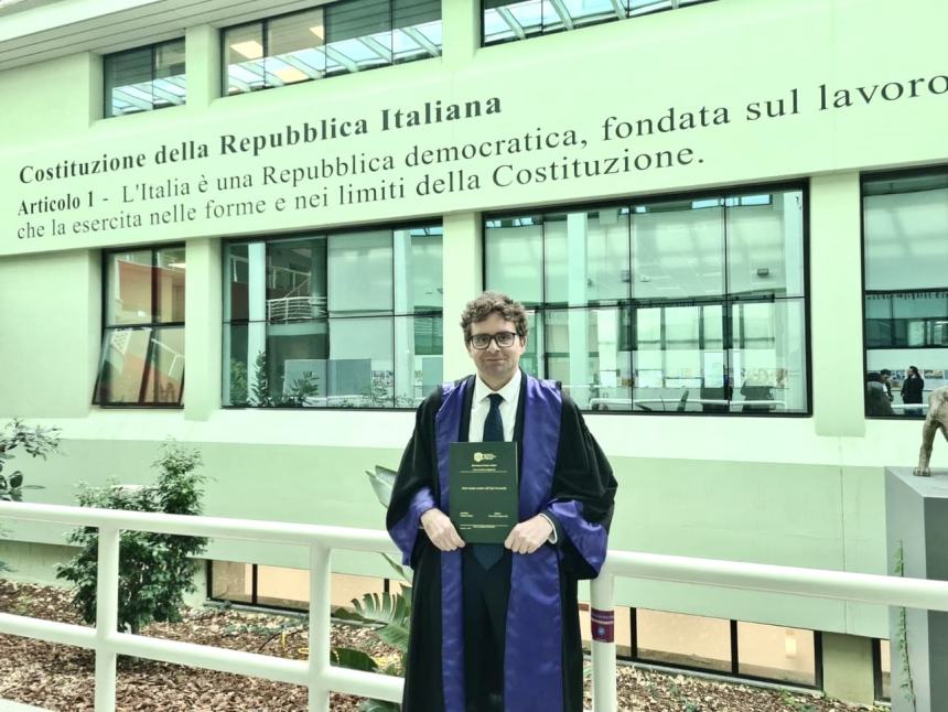 Nuova Laurea per Francesco Menna: “Al bene pubblico e alla nostra Città”