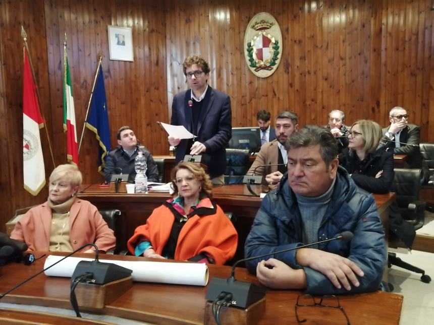 Auguri di Natale in Comune, Menna: "Bilancio senza debiti e buchi, presto nuove assunzioni" 