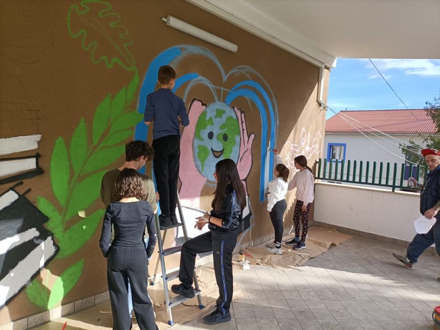 Ancora murales a San Buono grazie agli studenti guidati dal writer Matteo Liberi