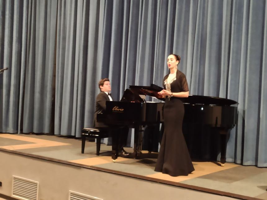 La soprano Giulia Pollice e il pianista Antonio Matarazzo rendono magica "La volta celeste"