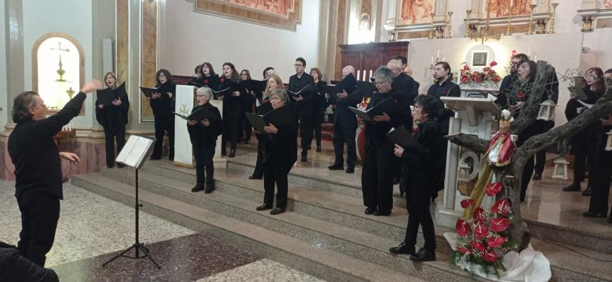 Applausi a Cupello per il concerto del Coro Polifonico Histonium