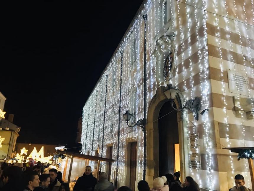 Oltre in 20mila alle Luminarie di Santo Stefano: la notte dei miracoli 