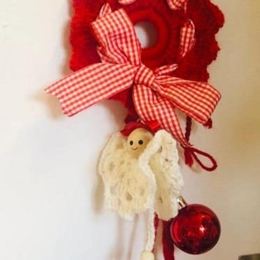 Paglieta si prepara per il Natale con le decorazioni “Gomitolo di idee”
