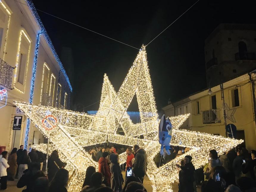 Oltre in 20mila alle Luminarie di Santo Stefano: la notte dei miracoli 