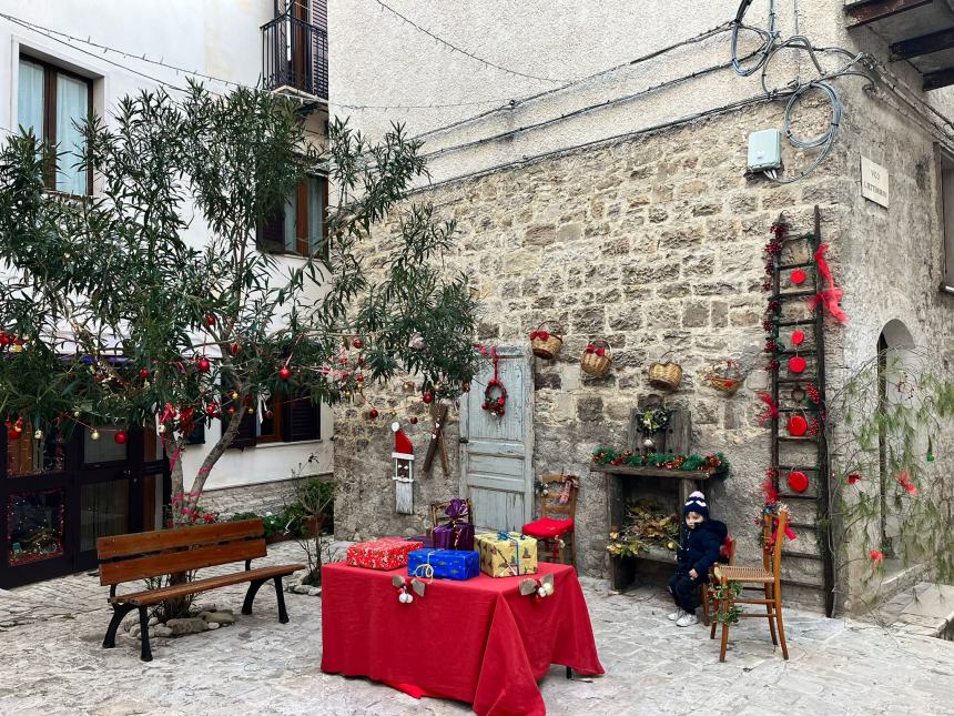 Tra nonni e nipoti: a Colletorto torna il villaggio di Babbo Natale