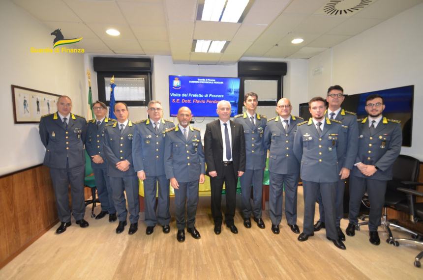 Il Prefetto di Pescara in visita al comando della Guardia di Finanza
