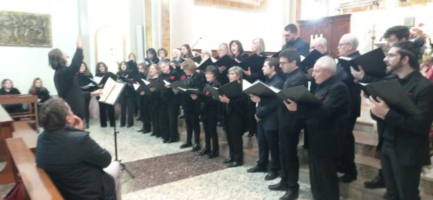 Applausi a Cupello per il concerto del Coro Polifonico Histonium