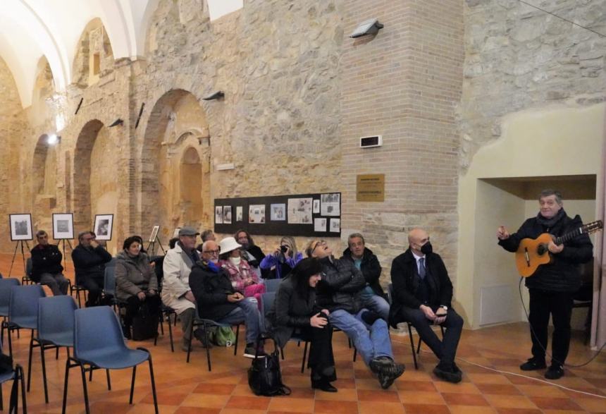 Un filmato inedito per ricordare il grande fotografo di fama mondiale Tony Vaccaro