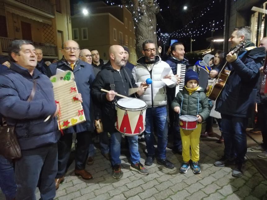 Rinnovata la tradizione dei Canti della Pasquetta a Vasto: 4 gruppi nel centro storico