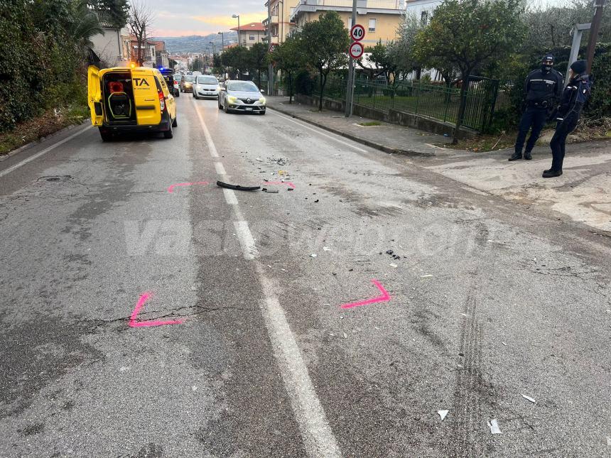 Vasto Scontro Frontale Tra 2 Auto Sulla Istonia Che Da Vasto Porta