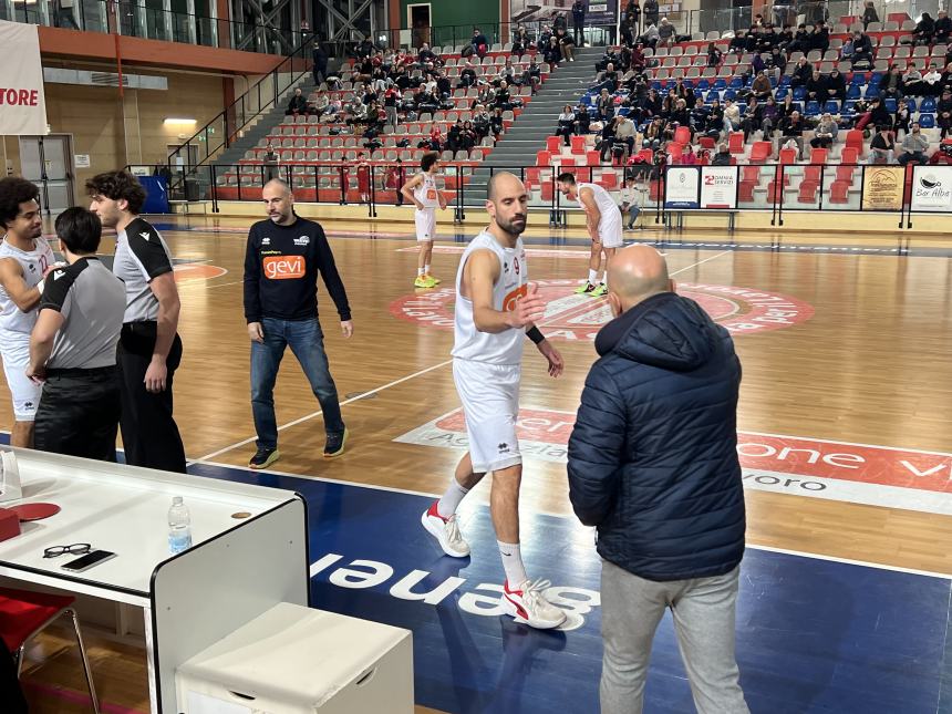 Vasto Basket forza 7: annichilita Roseto, ora la fuga è completa