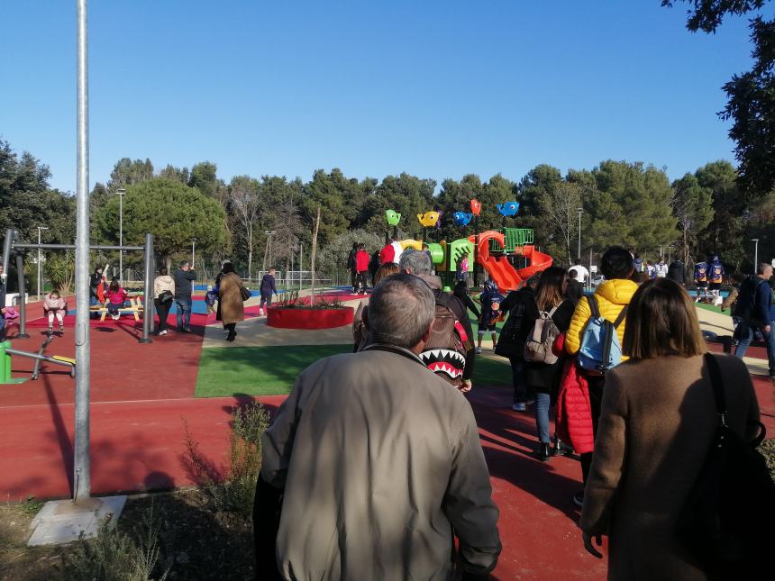 Inaugurato il parco dedicato a Emiliana Colitto: "Il suo nome sussurrato fra queste panchine" 