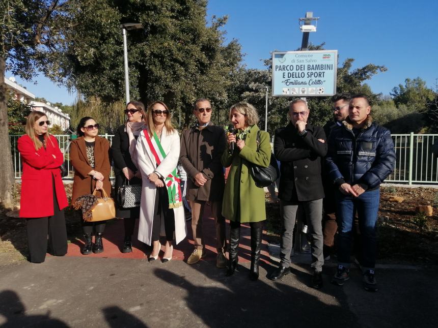 Inaugurato il parco dedicato a Emiliana Colitto: "Il suo nome sussurrato fra queste panchine" 