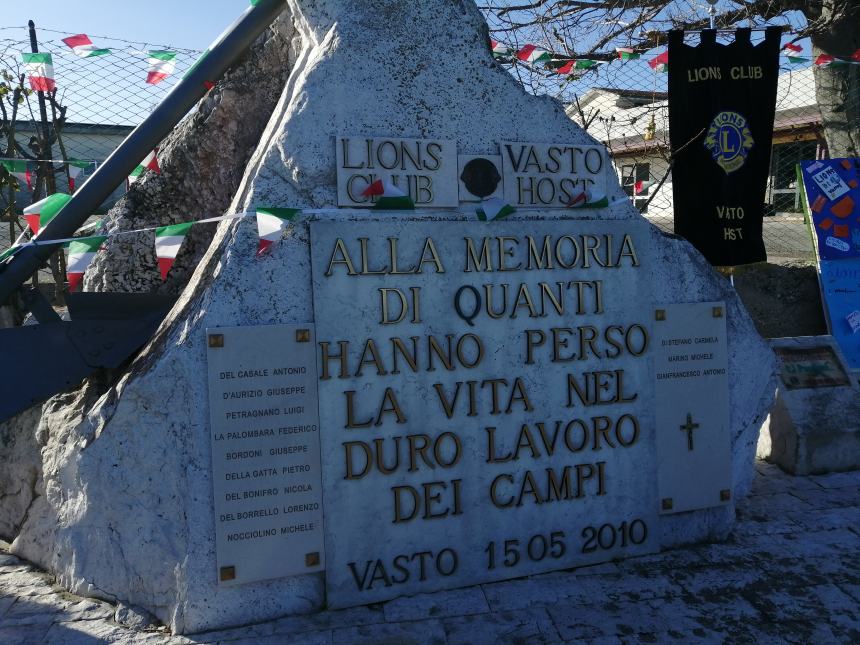 A Pagliarelli onore ai caduti della terra e a Sant'Antonio Abate con la benedizione degli animali 