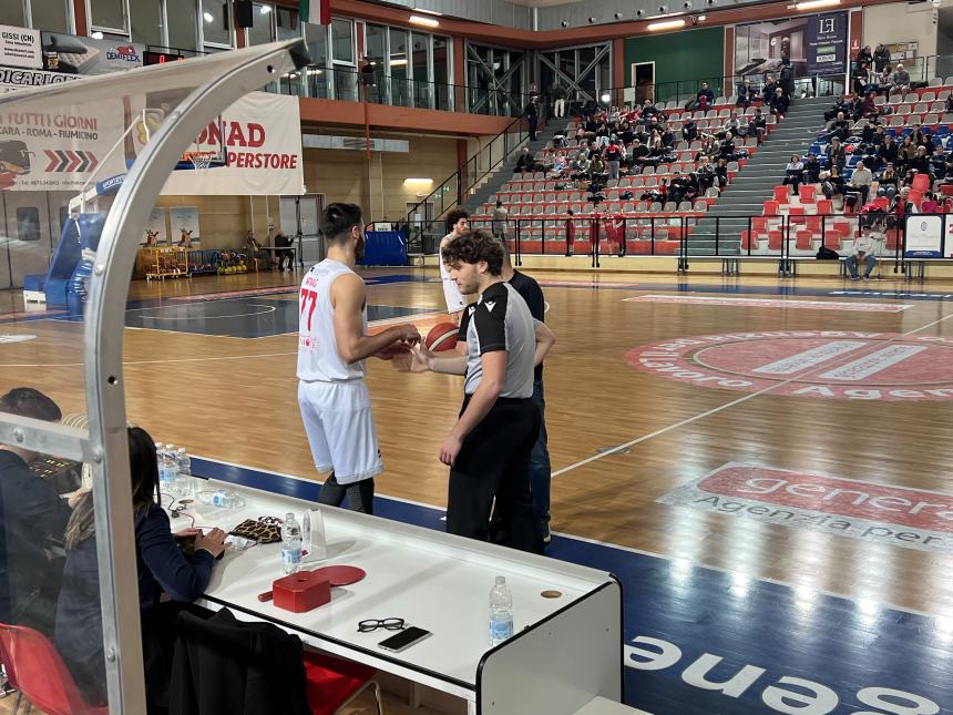 Vasto Basket forza 7: annichilita Roseto, ora la fuga è completa