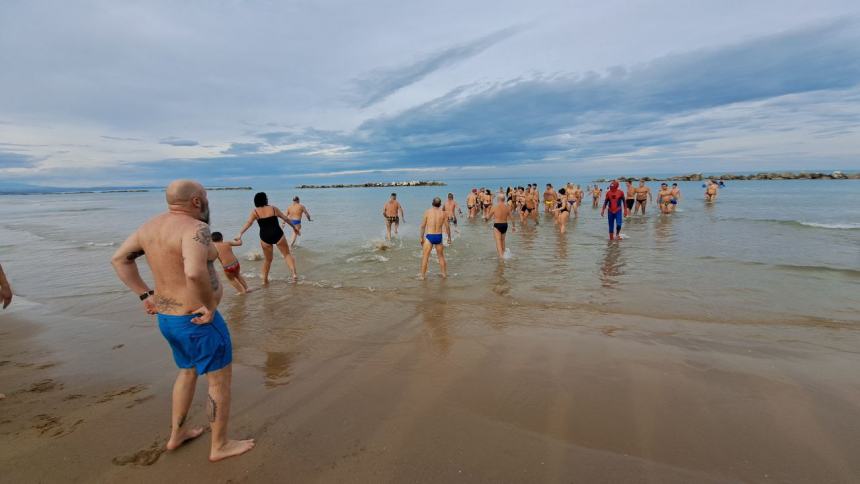 Il tuffo di Capodanno 2024