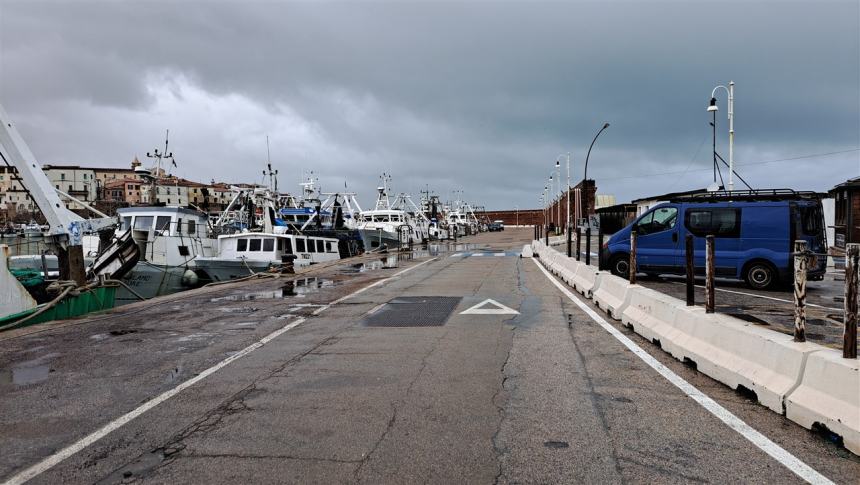 Pescherecci fermi al porto di Termoli