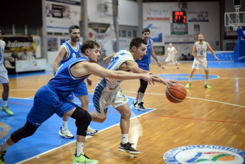 Airino basket Termoli beffata per un punto a Giulianova