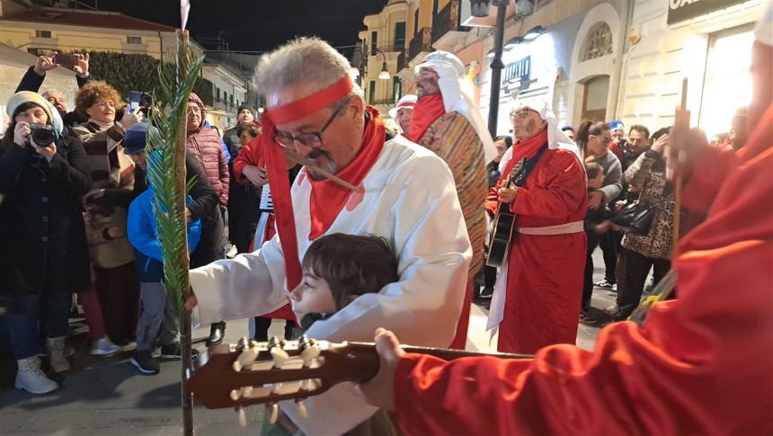 Impazza la tradizione del San Sebastiano, il canto coinvolge adulti e ragazzi