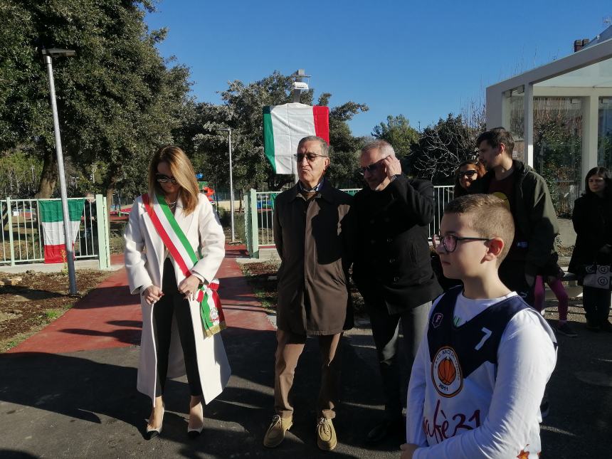 Inaugurato il parco dedicato a Emiliana Colitto: "Il suo nome sussurrato fra queste panchine" 