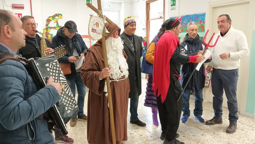 Vasto si prepara a "Lu Sand'Andunie", prima esibizione con i bambini della materna 