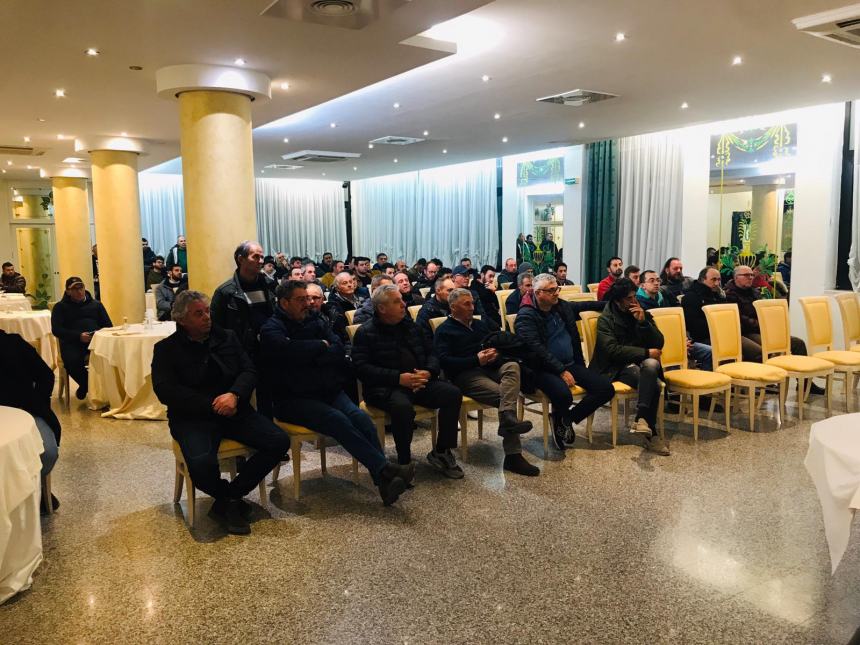 «Chi non ha il coraggio di ribellarsi non ha il diritto di lamentarsi», agricoltori in protesta a Termoli