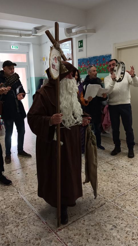 Vasto si prepara a "Lu Sand'Andunie", prima esibizione con i bambini della materna 