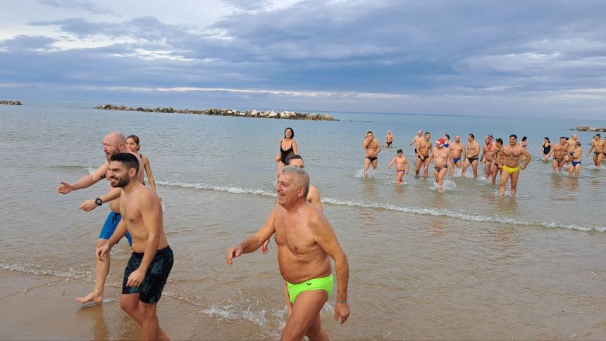 Il tuffo di Capodanno 2024