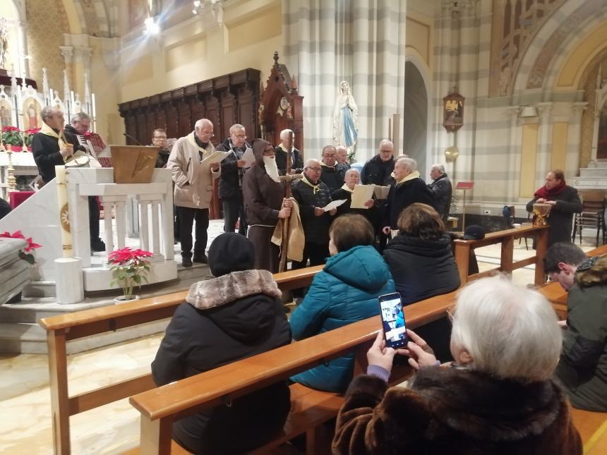 Vasto ha omaggiato "Lu Sand'Andunie" con due cori nel centro storico 