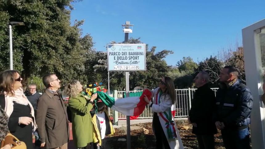 Inaugurato il parco dedicato a Emiliana Colitto: "Il suo nome sussurrato fra queste panchine" 