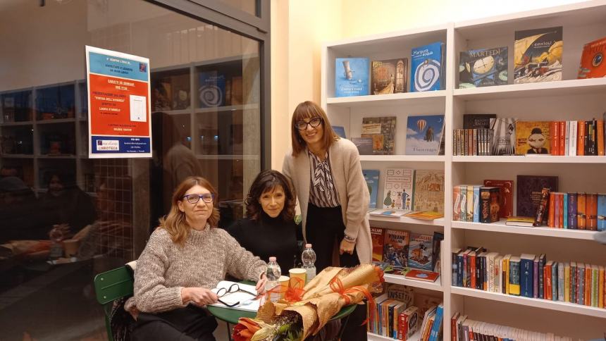 Poesia dell'assenza”, alla Porta della terra la presentazione del libro di  Laura D'Angelo