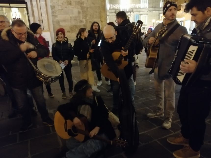 Rinnovata la tradizione dei Canti della Pasquetta a Vasto: 4 gruppi nel centro storico