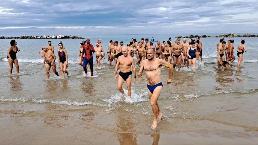 Il tuffo di Capodanno 2024