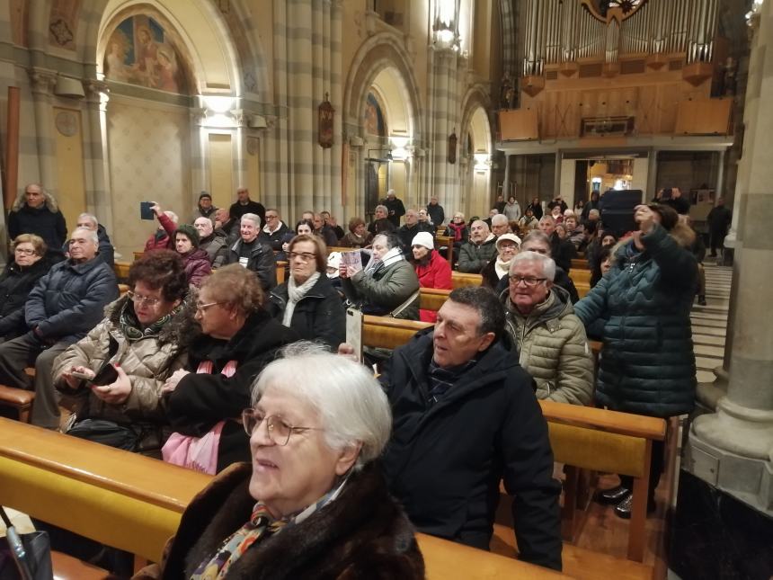 Vasto ha omaggiato "Lu Sand'Andunie" con due cori nel centro storico 